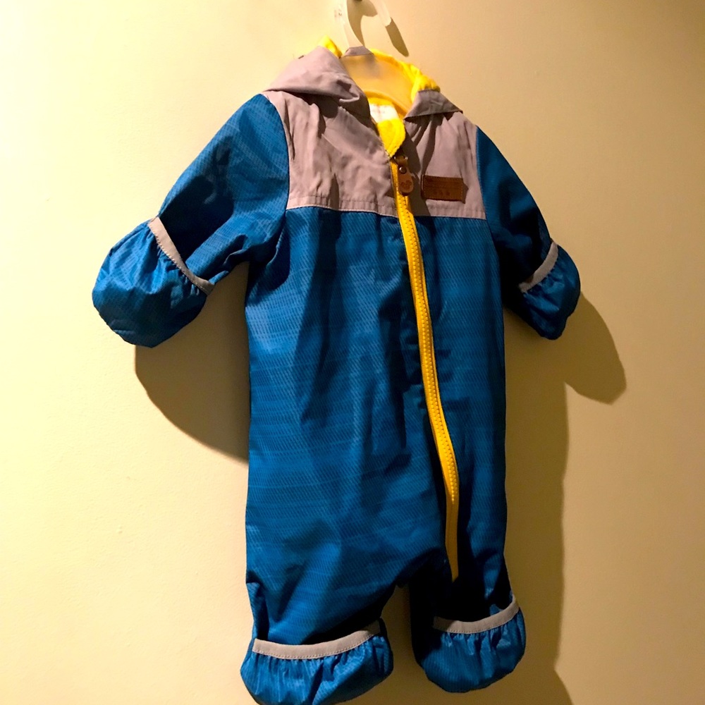 0-3, insulated, footies and gloves, trois